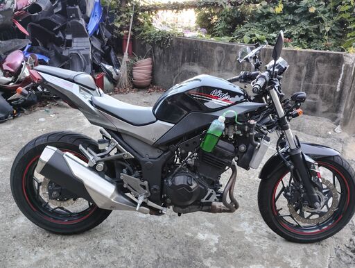 ⭐カワサキニンジャ250 EX250L 黒/グレー カウルレスカスタム車