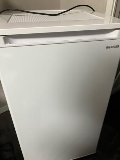 アイリスオーヤマ　冷凍庫　2021年製　60L IUSD-6B-W