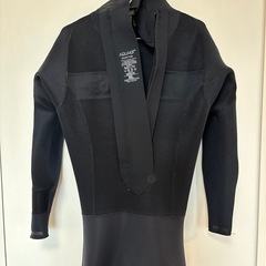 【お譲り先が決まりました】【美品】ウェットスーツ BREAKER OUT フルスーツ 3mm ML