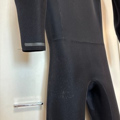 【お譲り先が決まりました】【美品】ウェットスーツ BREAKER OUT フルスーツ 3mm ML