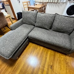 【決定しました
】定価20万　カウチソファー