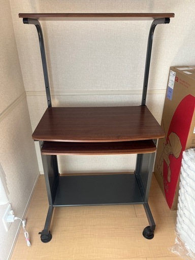 パソコン机