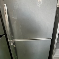 ご来店時、ガンお値引き‼️ U-inG(ユーイング) 2016年製228 L 2ドア冷蔵庫🎉