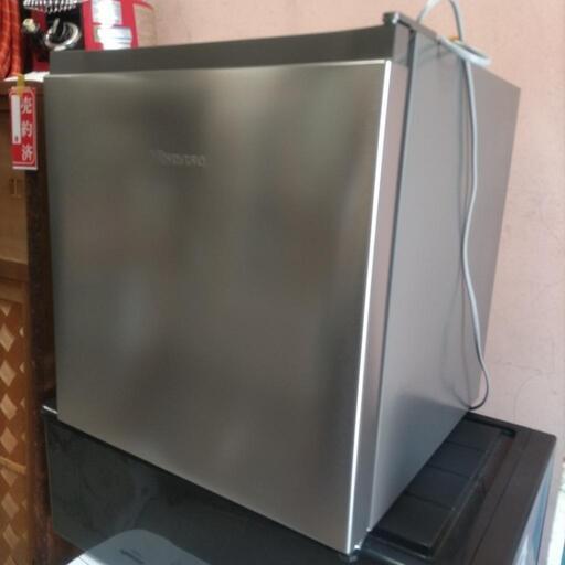 ★新入荷 極美品!! ハイセンス 1ドア冷蔵庫 シルバー HR-A45S 45L  右開き 2023年