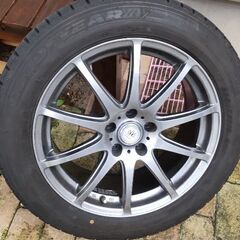 デリカD5、スタッドレスタイヤ+ホイール付（4本）