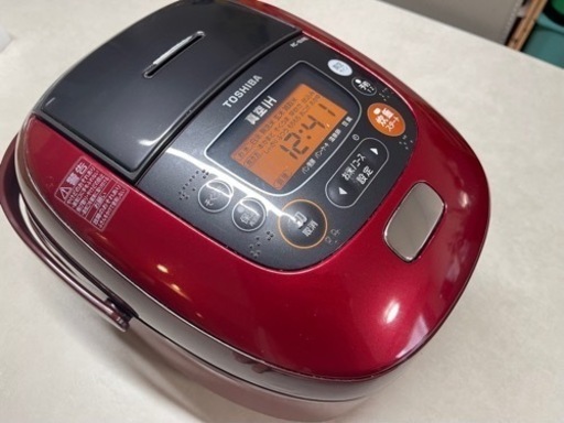 TOSHIBA 真空IH かまど炊き　炊飯器　レッド