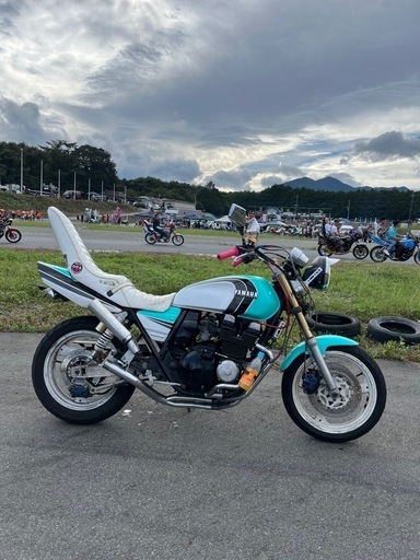 カワサキ XJR400