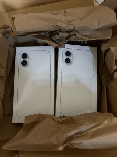 iphone16plus ホワイト　新品未開封2台あります①