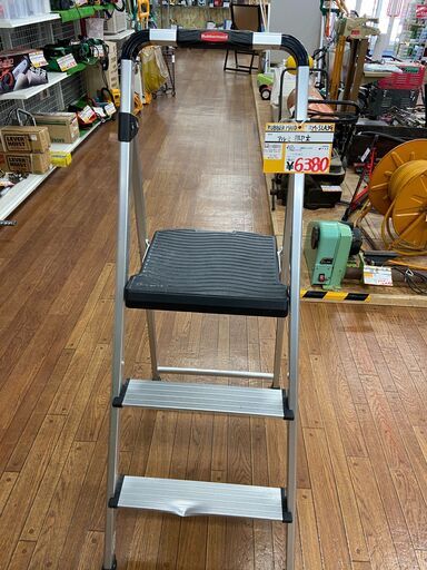 【中古】【動作OK】【店頭引取限定】RUBBER MAID  アルミ脚立  RM-SLA3G　6,380円（税込）1813