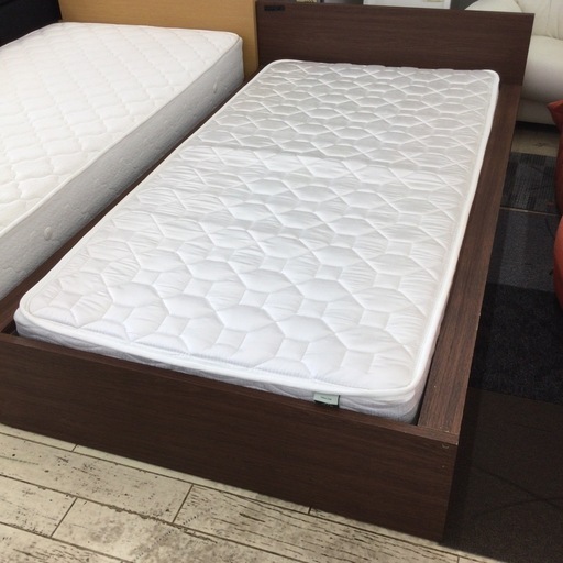 スノコ式　シングルベッド　参考価格¥29,000円　寝心地がやわらかいマットレス　No.1006