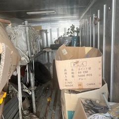 お譲り先決まりました。アルミコンテナ　ジャンク品
