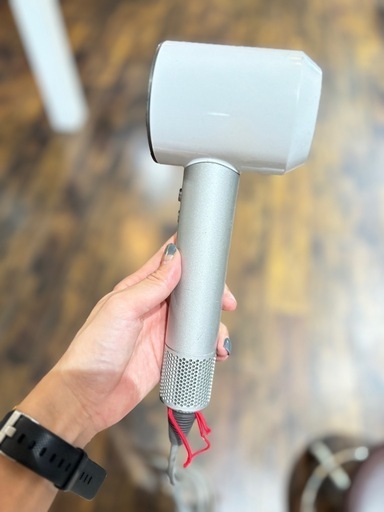 ダイソンドライヤー【ジャンク品】