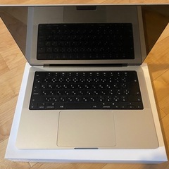MacBook M1MAX 1年使用 使用感あり BaseQi 専用ケース付属 MacBook M1MAX 1年使用 使用感あり BaseQi 専用ケース付属