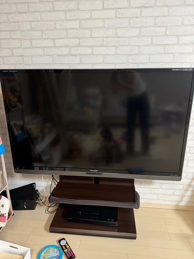 60インチ　SHARP  テレビ＋テレビボード