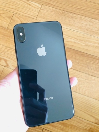 iphone XS 64G sim フリー　キズはないです\n