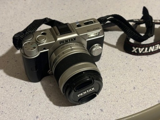 【お譲り先決定】中古美品　ミラーレス一眼　PENTAX Q10 ズームレンズキット