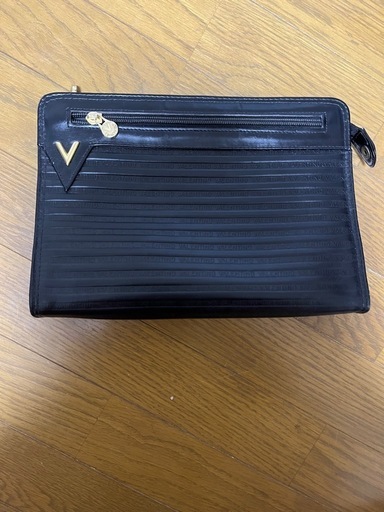 VALENTINOのセカバン