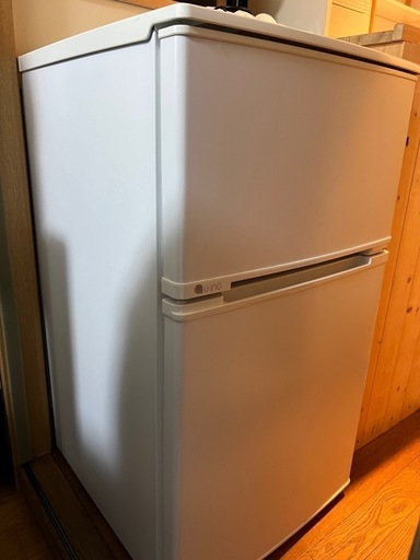 急募‼️ 冷蔵庫 2ドア 140L 右開き ユーイング UR-D90J(W) 2017年製 ひとり暮らし 【中古】