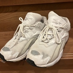 Reebok スニーカー 28