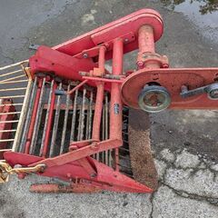 鹿児島発 ニプロ松山 トラクター用 掘取機 Bー1051 三点リンク