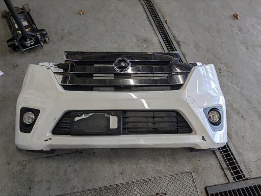 デイズB21W フロントバンパー