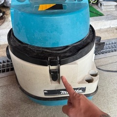 大工　現場仕事Pro用　マキタ集塵機　