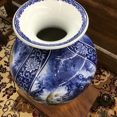 有田焼 松右衛門 染付 松鶴鷹三面窓絵山水図 大花瓶 飾り壺