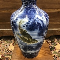 有田焼　松右衛門　染付　松鶴鷹三面窓絵山水図　大花瓶　飾り壺