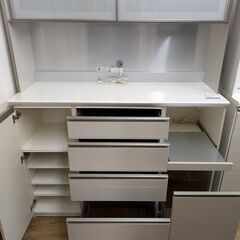 パモウナ　キッチンボード