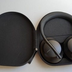 BOSE NOISE CANCELLING HEADPHONES 700