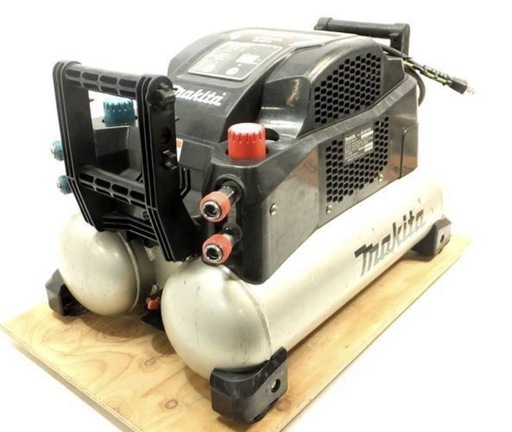 マキタAC461XG　16リッター 良品 大容量16L低騒音マキタAC461XG高圧エアーコンプレッサー高耐久