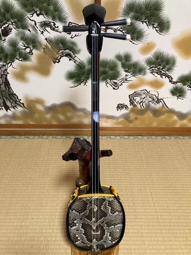 沖縄三線！新品！貴重！知念大工型！本蛇皮、本張り (一枚張り)⓱