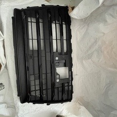 ダイハツ　タントカスタム　フロントグリルロア　純正