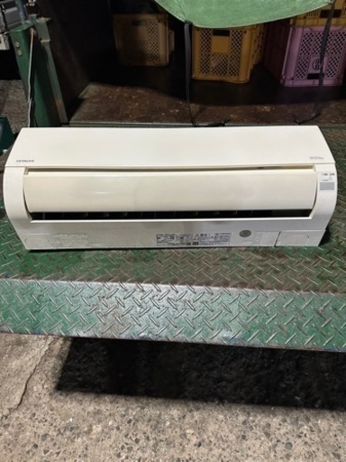 日立ルームエアコン　白くまくん　2.2kW 格安で！