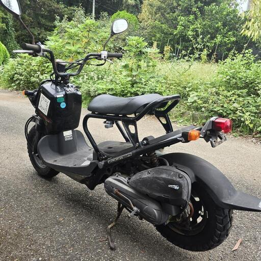 ZOOMER ズーマー 人気のブラック バッテリー後タイヤ新品 千葉県 配達