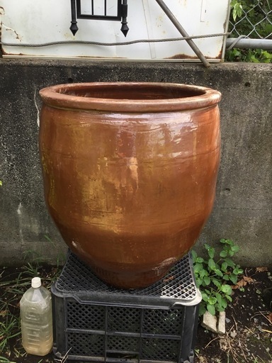 壺　引き取りのみ、近くは配送可