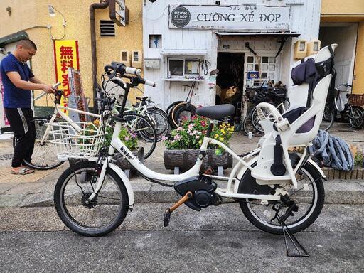 電動自転車　ヤマハ　２０インチ　充電器　バッテリー　付き　３変速　シート　付き　白　配達可能