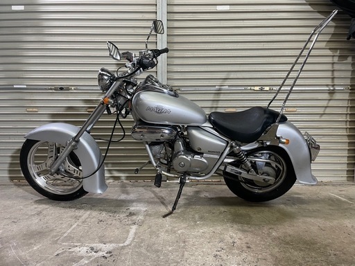 マグナ50 フルカスタム 始動動画有り マグナ50 フルカスタム❗️