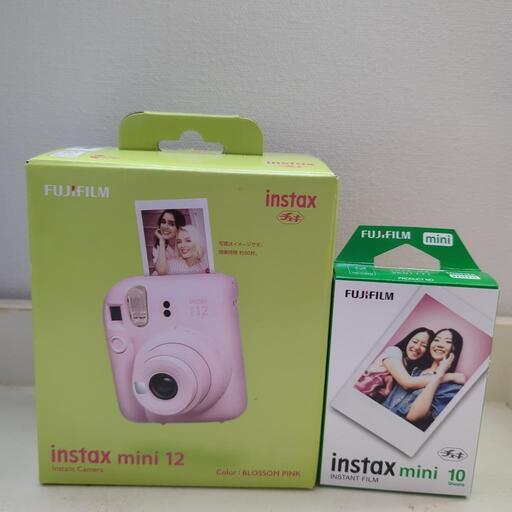 新品チェキ　instax mini12 フィルム付き