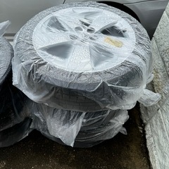 30プリウス純正ホイール スタッドレスタイヤ付き