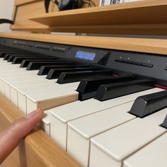 Roland DP603電子ピアノ ナチュラルウッド　専用 椅子付き