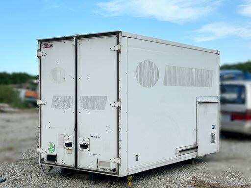 外寸長さ362m・保冷コンテナ・仕切り有り・横ドア・二部屋荷箱●作業場.キャップ場.備蓄庫.ガレージ.改造.ワークスペース●福岡発近県配送