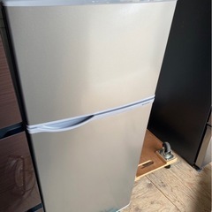 2019年製✨シャープ SHARP 冷蔵庫 (幅48.0cm) 128L 2ドア(右開き) シルバー系 SJ-H13E-S(0921k)