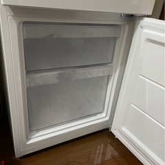 【美品】【2023年製】ハイアール冷凍冷蔵庫 ホワイト [2ドア /右開きタイプ /121L]