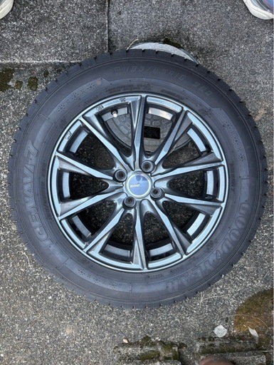 スタッドレスタイヤ　195/65R16