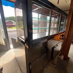 冷蔵の陳列(鮮魚)