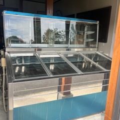 冷蔵の陳列(鮮魚)