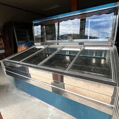 冷蔵の陳列(鮮魚)