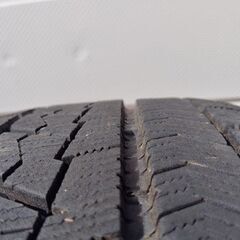 現状品 15インチ Exceeder 5穴 アルミホイール4本セット タイヤ付き スタッドレス 冬タイヤ ブリヂストン BLIZZAK VRX 苫小牧西店