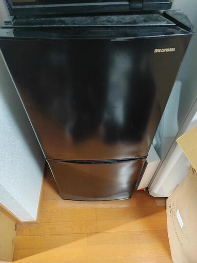 冷蔵庫・洗濯機・電子レンジ・大型冷凍庫の4点セット。(アイリスオーヤマ製)